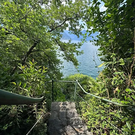 Bellavista With Private Dock And Parking Appartement Lenno